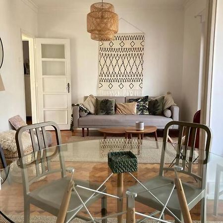 Apartamento Bem Localizado Para Familias & Amigos Lisbon Exterior photo