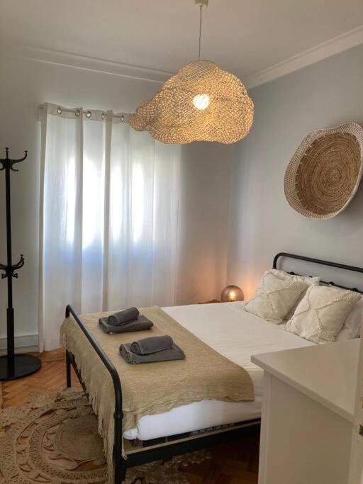 Apartamento Bem Localizado Para Familias & Amigos Lisbon Exterior photo